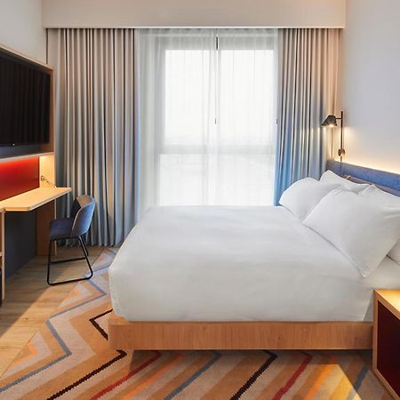 Hampton By Hilton Barcelona Fira Gran Via Hotel L'Hospitalet de Llobregat Exterior photo